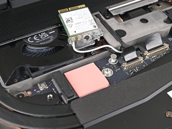 If the antenna cables disconnect, follow these steps to reconnect them.