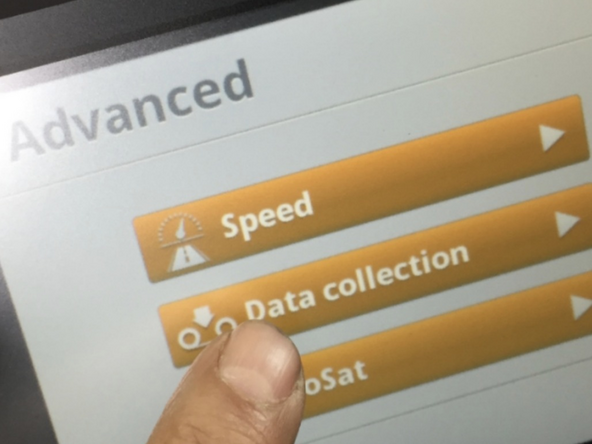 From the settings screen, navigate to [Spreader Settings &gt; Advanced &gt; Data collection &gt; Log methods].