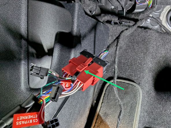Plug the vehicle OBD-port into the harness and secure with a cable tie.
