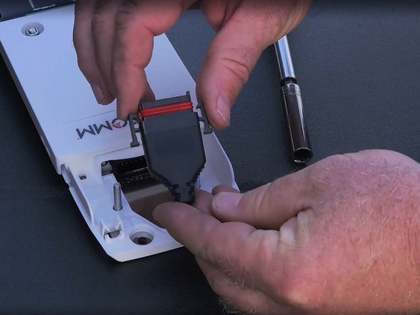 Remove the sealing cap connector.