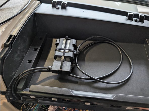 Connect the other part of HRN-CW03K3 with the Go device and secure the connection of the IOX-CAN and the OBD interface with cable tie.