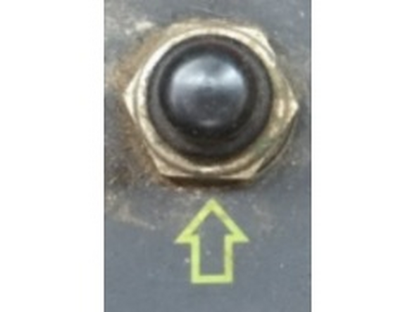 Turn the CS230 on and set the Application and spread rates using the labelled knobs on the controller.