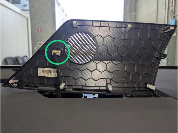 Unplug the 6-pin connector to disconnect the speaker.