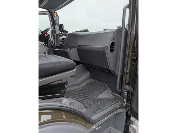 Access the fuse-panel located on the passenger side.