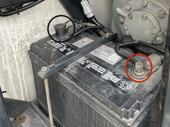 In this example installation, we connect directly to the battery of the refrigeration unit for our constant power and ground connections using the HRN-RW03K4 harness.