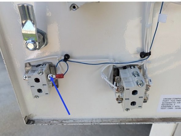 Blue arrow indicates Pin 8 for the digital connection that needs to go to the Estop wire on the switched side of the  ESTOP button.