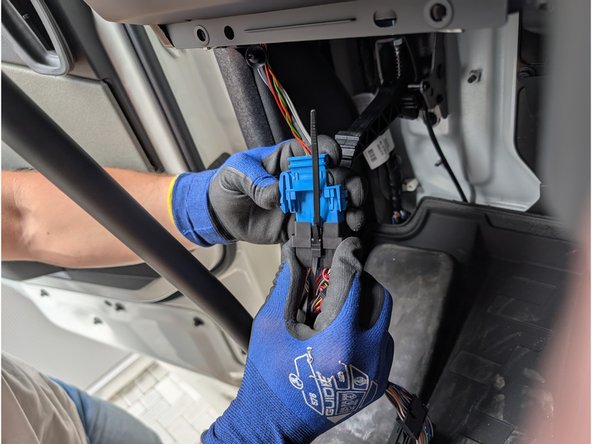 Connect the HRN-GS16K22-A to the OBD-port and use cable ties to secure the connection.