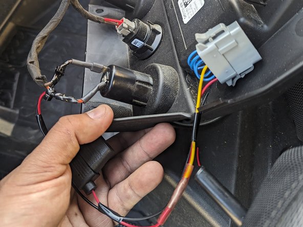 The RED constant wire and YELLOW ignition wire must be tied together using a singular fuse holder to be connected to the ignition source.