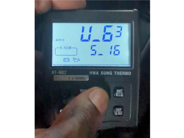 Press the power button to turn the controller on.