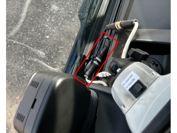 Connect the HRN-CCZAUNO’s other connector to the original vehicle harness that was disconnected.