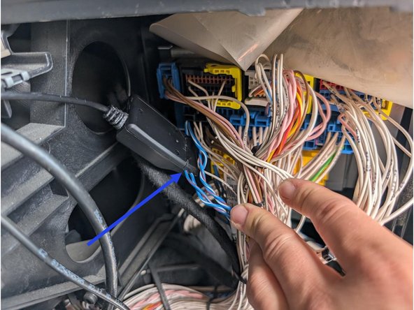 Connect the IOX-CLAMP to the blue/white and blue/red wires of the black connector in the second row.