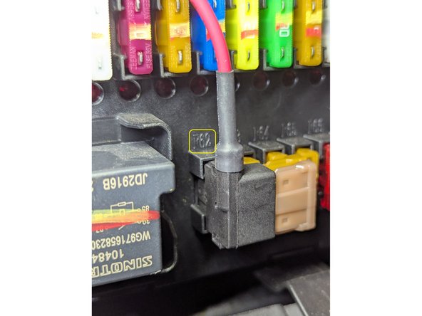 Prepare the below setup using the HRN-CW03K3-A harness and standard size fuse tap connector.
