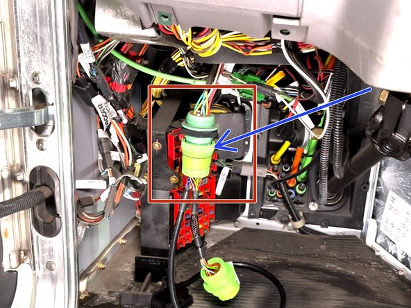 Connect the OEM 9 pin diagnostic connector into the HRN-DM09T2 harness.