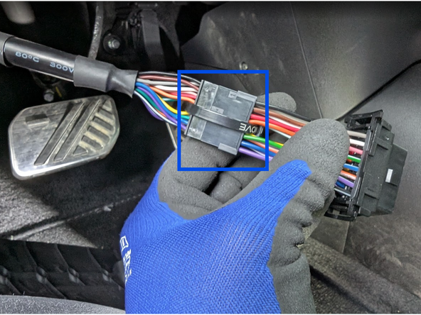Clip the short section into place on the main harness, and secure with cable tie.
