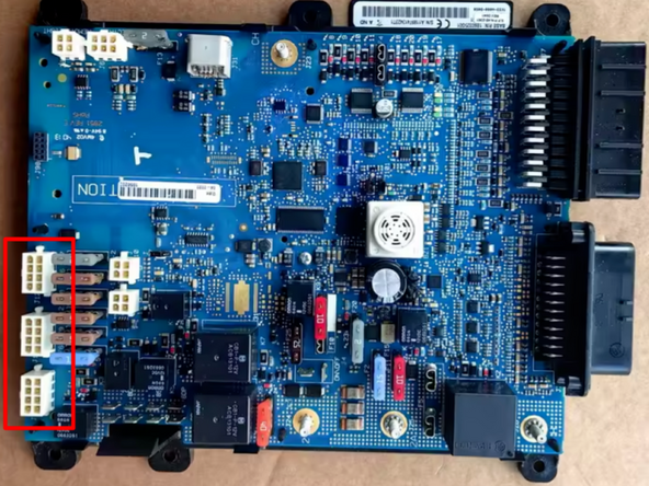 Smart Reefer 3 Controllers: J12 (CAN1), J13 (CAN2) or J14 (CAN3)