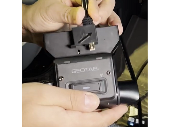Plug the cable into the GO Focus Plus to begin the camera placement process.