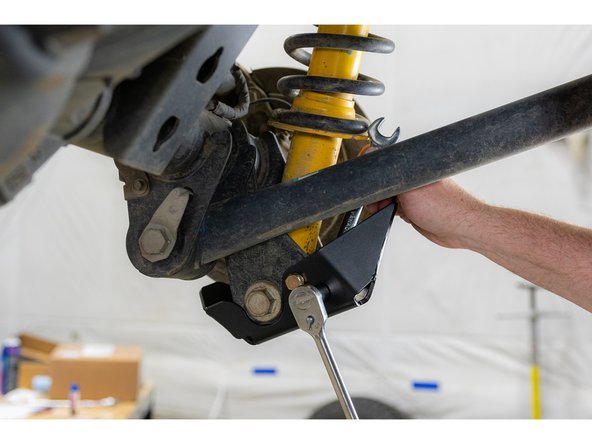 With a 17mm socket/wrench, torque the M10 bolts to 53 lb-ft (72 Nm).