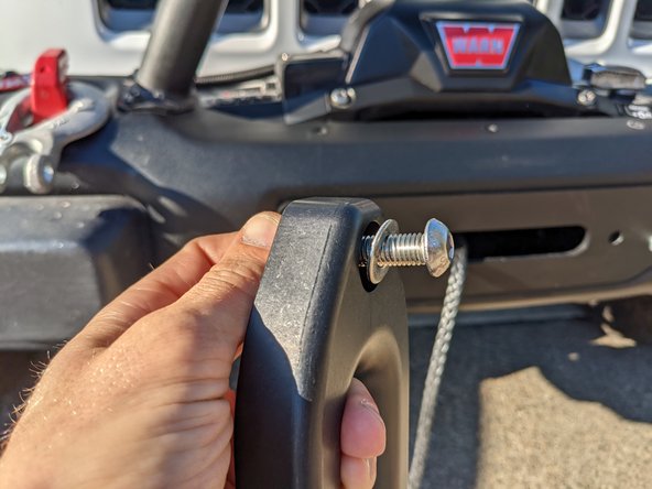 Remove any existing hooks from winch line so that the line may be passed through the fairlead.