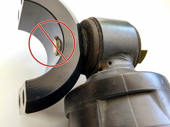 For mounting widths under 1.5 a washer against the clamp half and under the bolt head may be required.