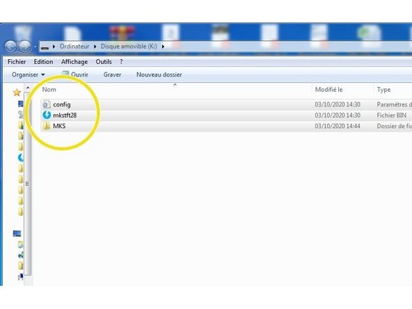 Munissez vous d'une SD_CARD, formatée préalablement en FAT32. Débranché la liaison USB. Imprimante éteinte