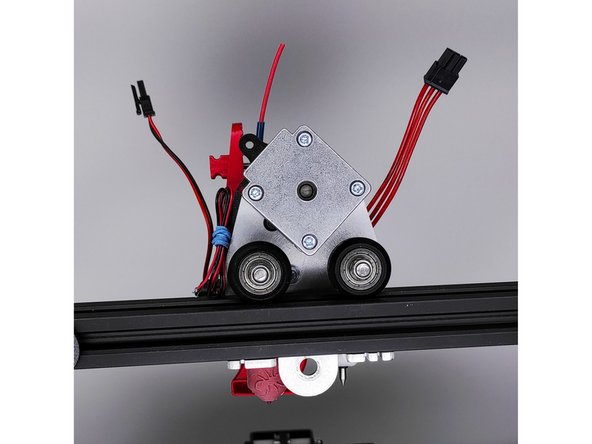 Placez l'assemblage sur le rail 20x20 de votre imprimante.