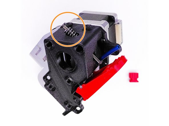 Vissez le loquet quart de tour sur la vis.