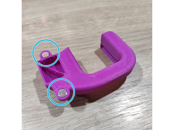 Collez la pièce sur la turbine. Attention au sens !!!