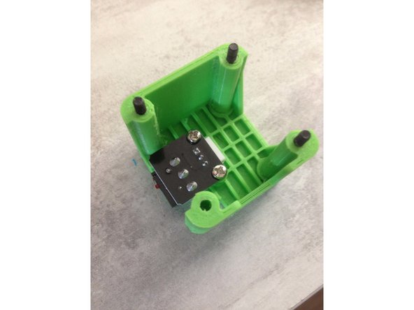 Vissez le endstop du X sur la carter imprimé