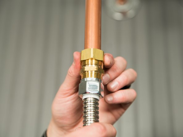 Make sure the water supply is turned off before removing any threaded connectors.