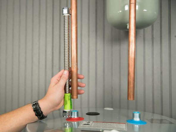 If you are using the installation kit with flexible connectors, measure both of the water lines.