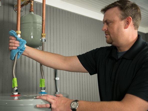 Dry the pipe connections so that any drips or leaks will be apparent.