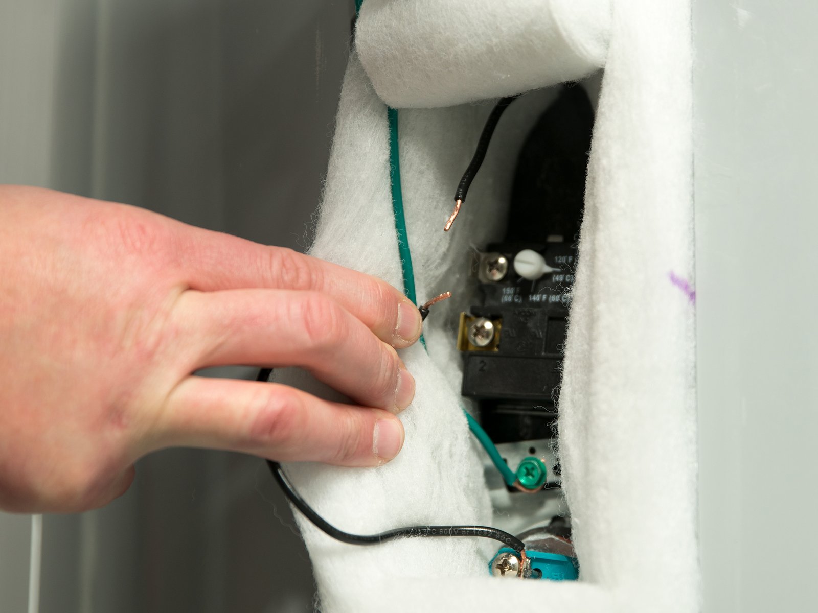 https://www.aosmithatlowes.com/support/help/upper-element-was-not-shorted/33
