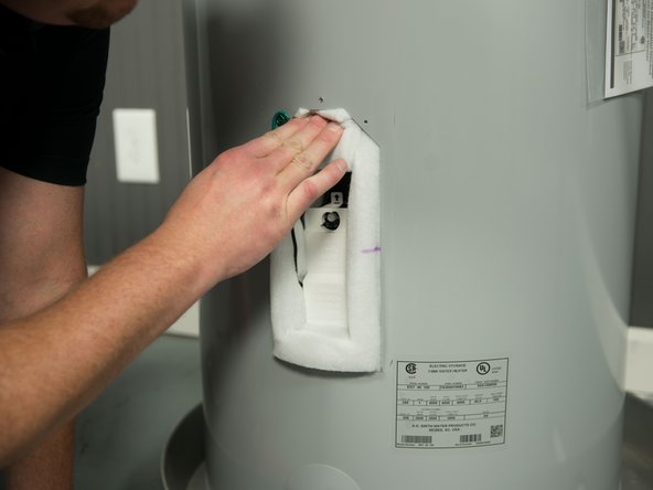 WARNING! Working on an energized circuit can result in severe injury or death from electrical shock. Check wires with a volt meter or circuit tester to make sure power is off. 