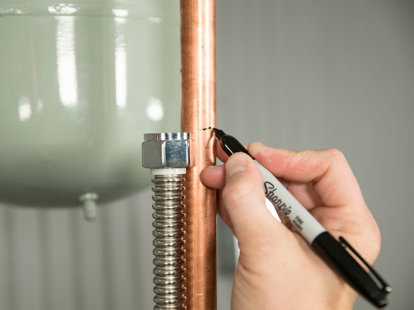 If you are using the installation kit with flexible connectors, measure both of the water lines.