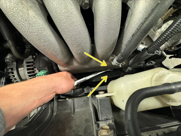 Using provided Banjo bolt, connect Clutchline to SLV Cylinder.