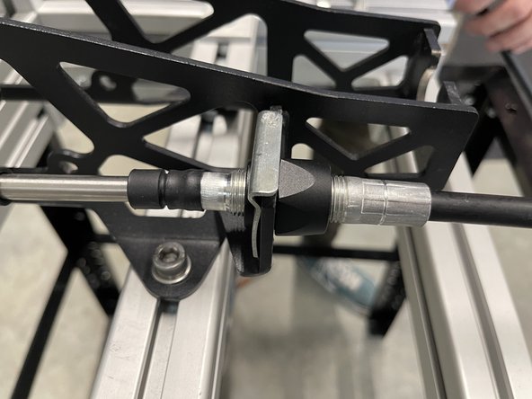 Secure the cable with the shifter C clip.