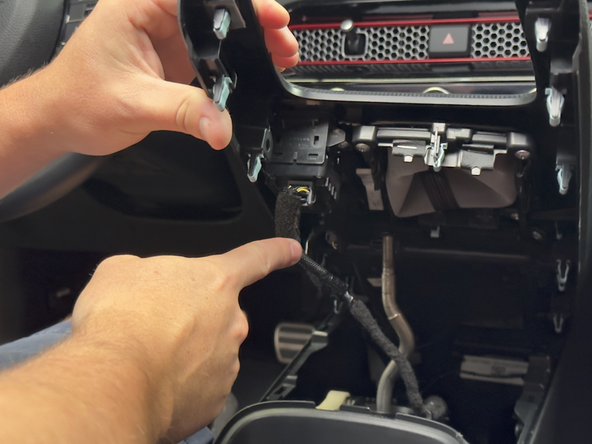 Disconnect the buttons and switches. Depending on the model, there may be 3-5 connectors. (The Si trim is shown in this guide)