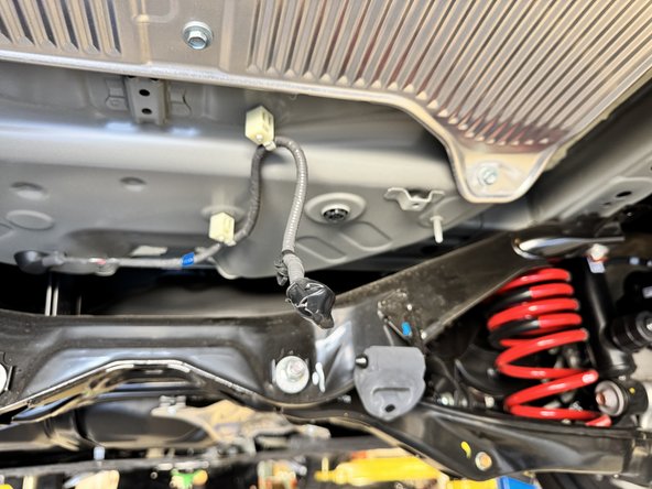 We recommend covering the end of the connector to prevent moisture or debris from getting into the terminals.