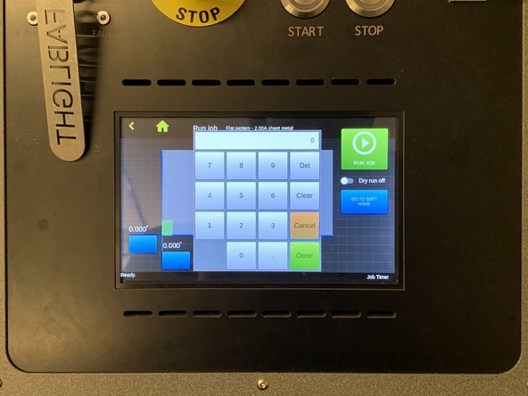 If necessary, the cutting area can be repositioned on the sheet by dragging the blue flags on the display in X or Y.