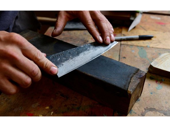 Inclusive angle: The sum of the angles of both sides of an edge.