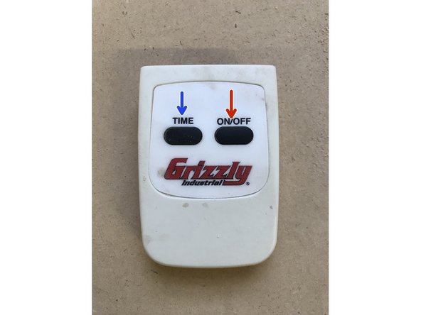 The machine can also be operated using this remote.