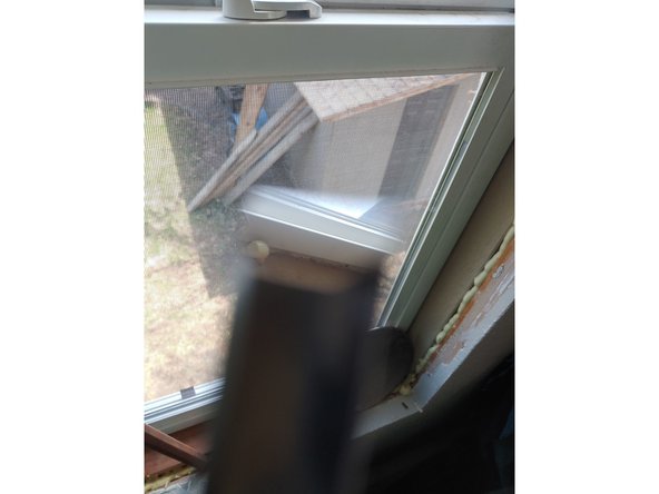 Work through the grits the same as you did when you flattened the back. Make sure you rinse the jig and the blade between grits (dont remove the blade from the jig!) so you don’t transfer the coarser grit over to the other side of the stone.