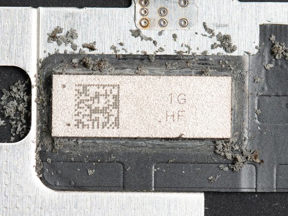 You should aim to clean one of the four corners extra thoroughly as you'll be prying from one specific corner in future steps.