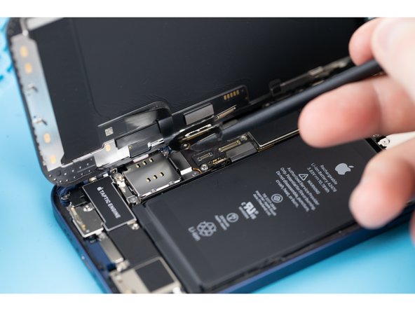If the touch screen doesn't seem to be working on your screen after the repair you may need to re-fit this connector. Make sure you disconnect the battery before re-fitting the connector. Make sure it clicks fully into place and that there's no dust or other obstruction in the socket.