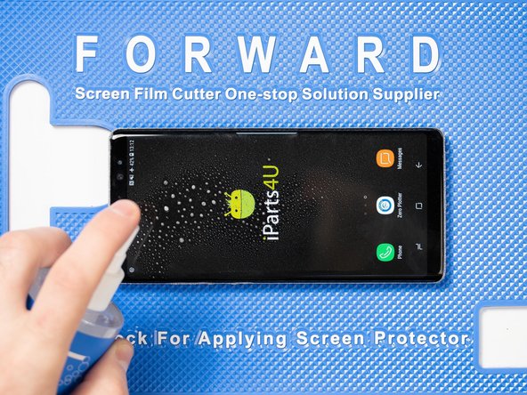 Prep your phones screen by cleaning it with Forward screen cleaner and a cleaning cloth.