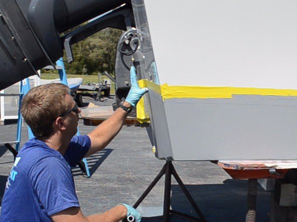 The ‘thumbprint tacky’ test is an easy way to know when to recoat. Press your thumb gently into the TotalProtect film; if you left a thumbprint and your thumb is clean, the surface is ready to apply antifouling paint.