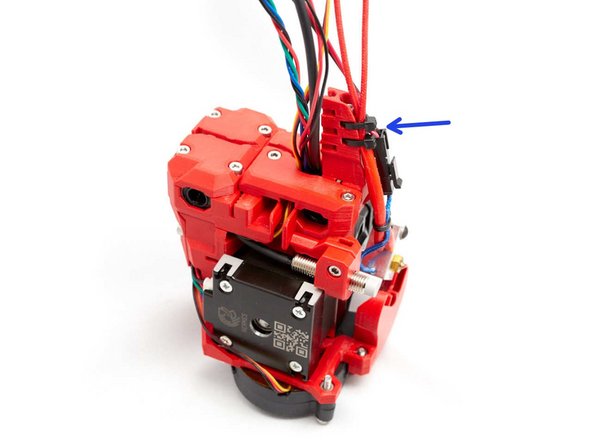 The M3x40 screw should be at a slight angle to the horizontal while you are tightening it.