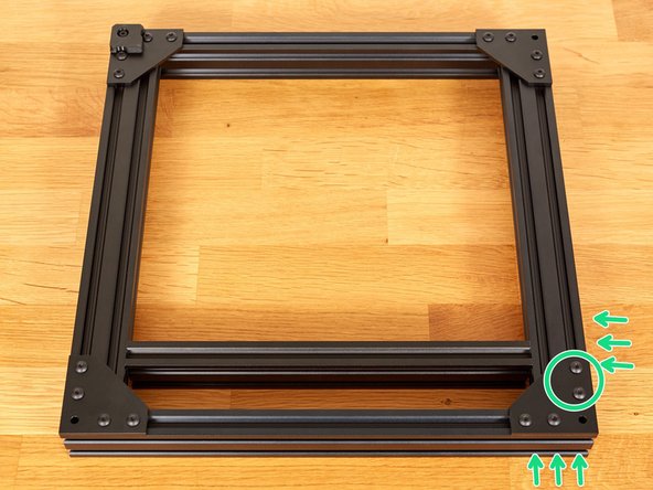 Place the frame flat on the table, ensuring that the reference corner is at the back left position.