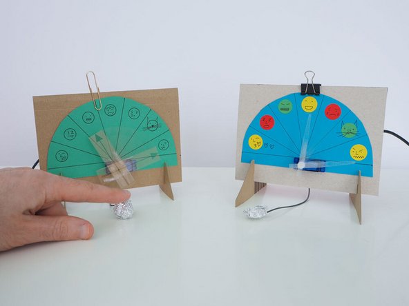 Speed Dial devices work best when plugged into dedicated adaptors like phone chargers and left on continuously. They do not run well when plugged into laptops or computers as these will struggle to power the servo motors.