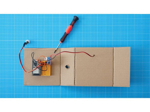 Now reattach the fan leads back into the MOSFET module.